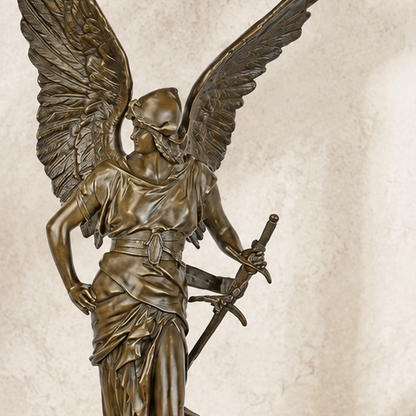 Sculpture en bronze patiné, victoire ailée à l'épée, vue 7