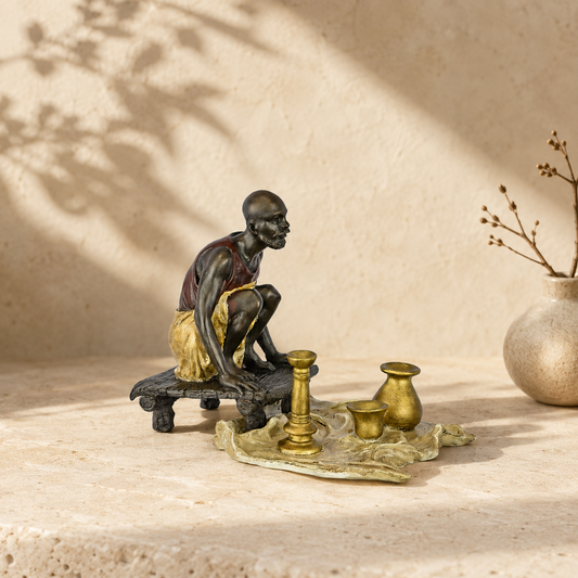 Sculpture en bronze polychrome, marchand de poteries orientales