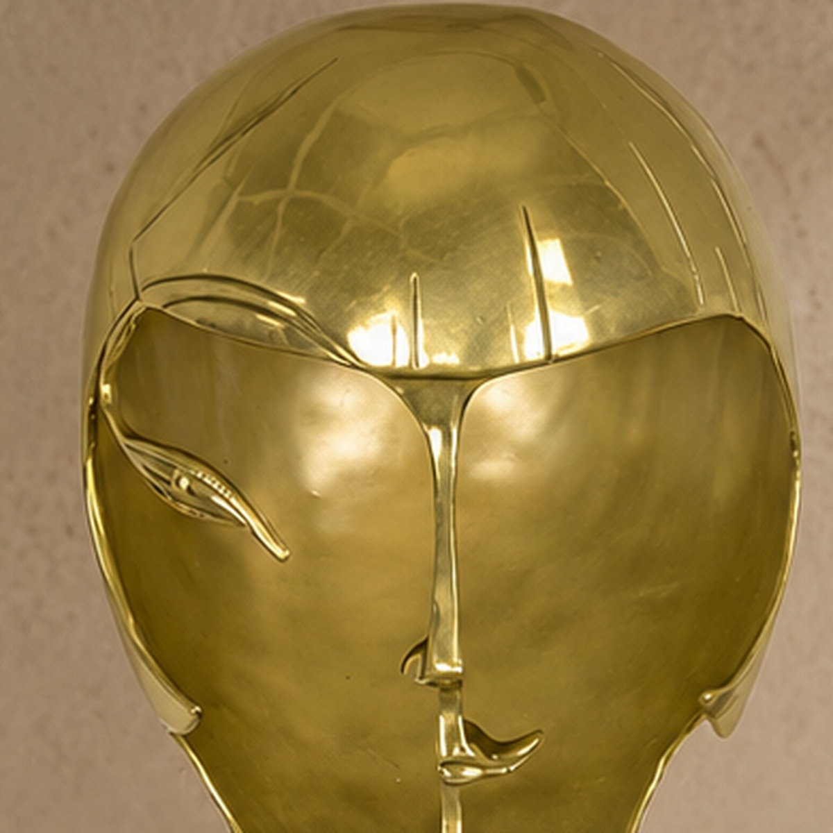 Sculpture en laiton poli Kiki de Montparnasse sur marbre, vue 2