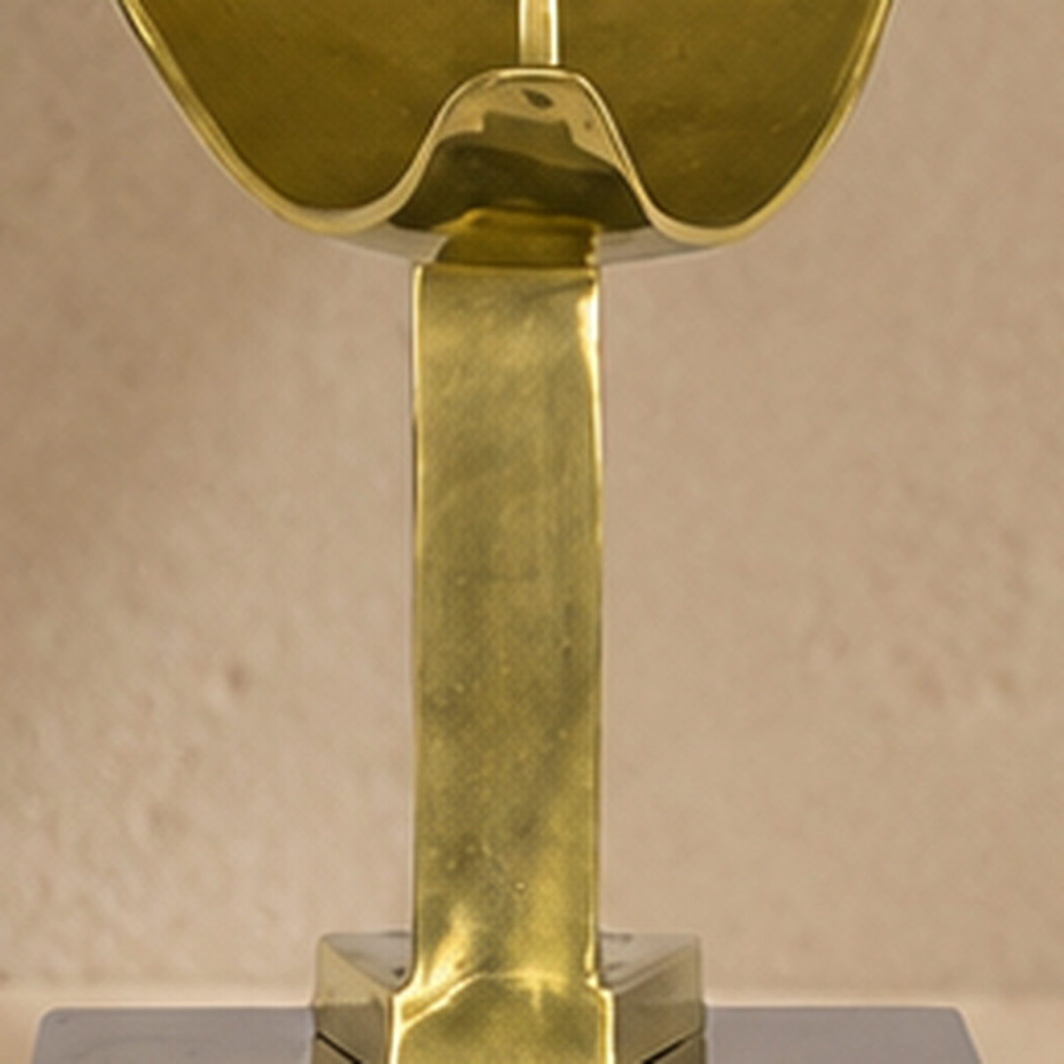 Sculpture en laiton poli Kiki de Montparnasse sur marbre, vue 6