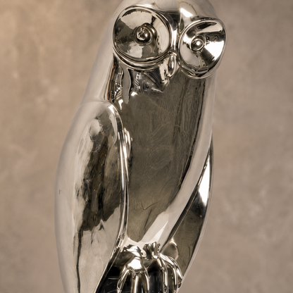 Sculpture hibou en bronze argenté sur socle en marbre noir, vue 3