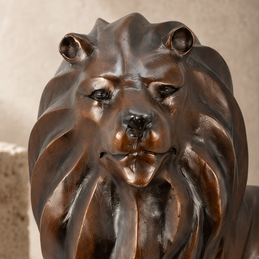 Sculpture lion debout en bronze patiné brun style Art Déco, vue 2