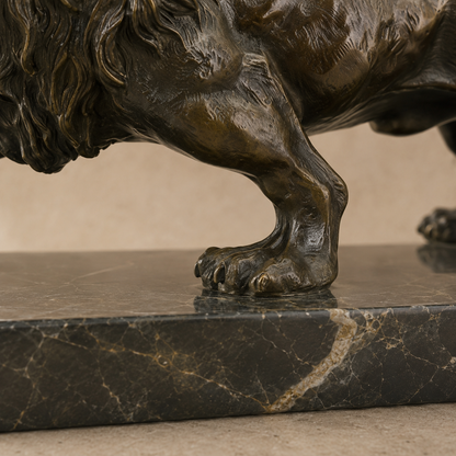 Sculpture lion rugissant en bronze à patine brune, vue 7