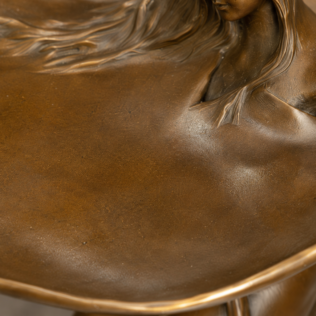 Vide-poche Art Nouveau en bronze, nymphe au nénuphar, vue 5